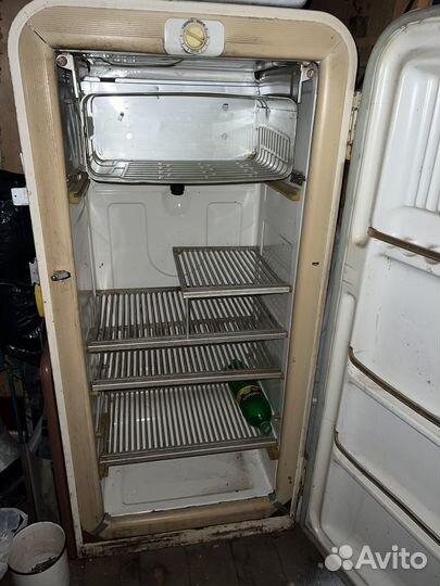 Холодильник ЗИЛ ретро СССР