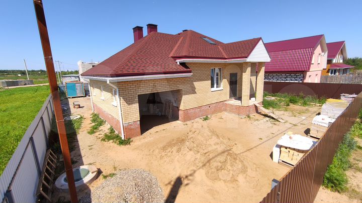 Коттедж 138 м² на участке 8 сот.