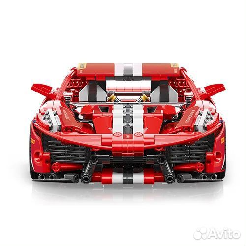 Луго Феррари. Лего машина на пульте управления