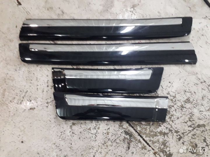 Молдинги дверей toyota LC200 2012-2015г.в