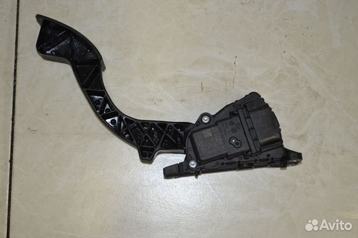 Педаль газа Ford Focus 2