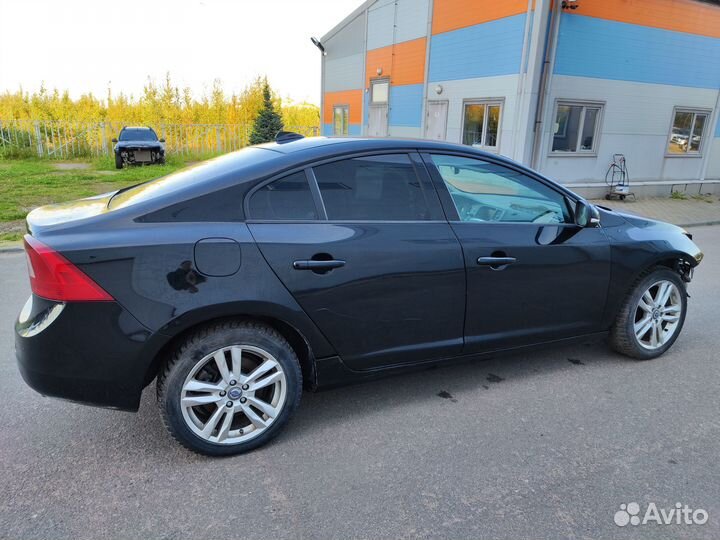 Volvo S60 1.6 AT, 2012, битый, 60 317 км