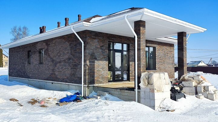 Коттедж 165 м² на участке 10 сот.