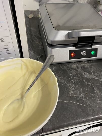 Электрическая вафельница бу