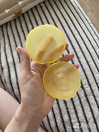 Накладки на грудь medela