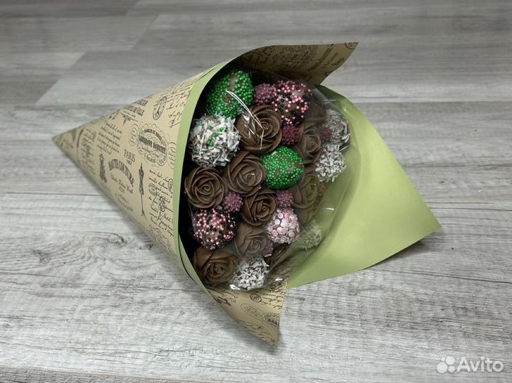 Шоколадные розы, клубника в шоколаде на заказ