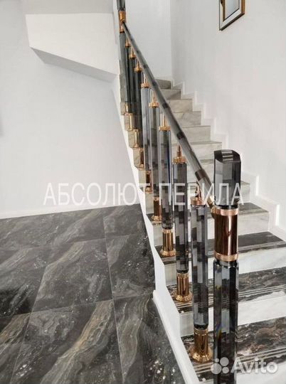 Стильные перила для второго этажа