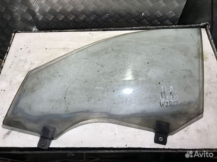 Стекло переднее левое Mercedes Benz W220