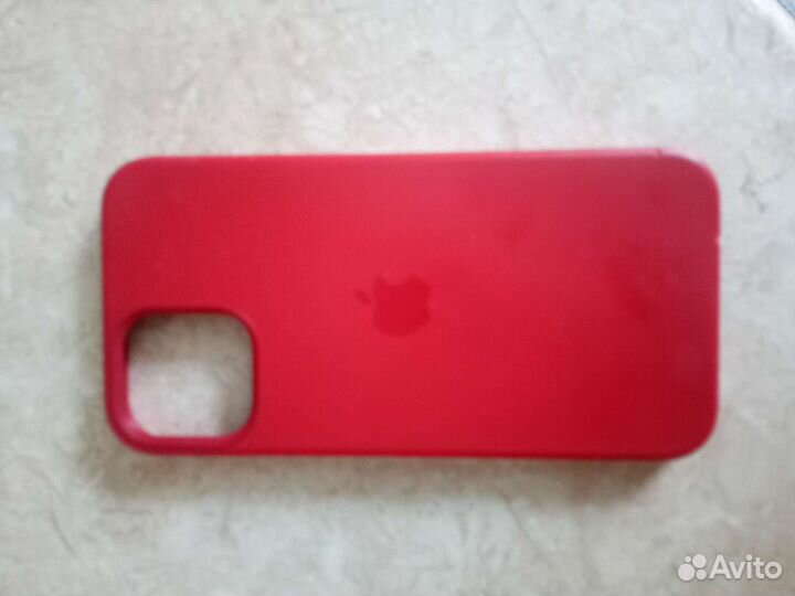 Чехол на iPhone