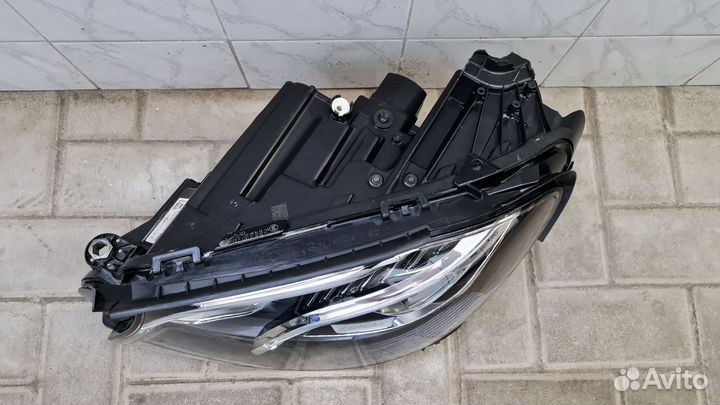 Фара левая Mercedes w213