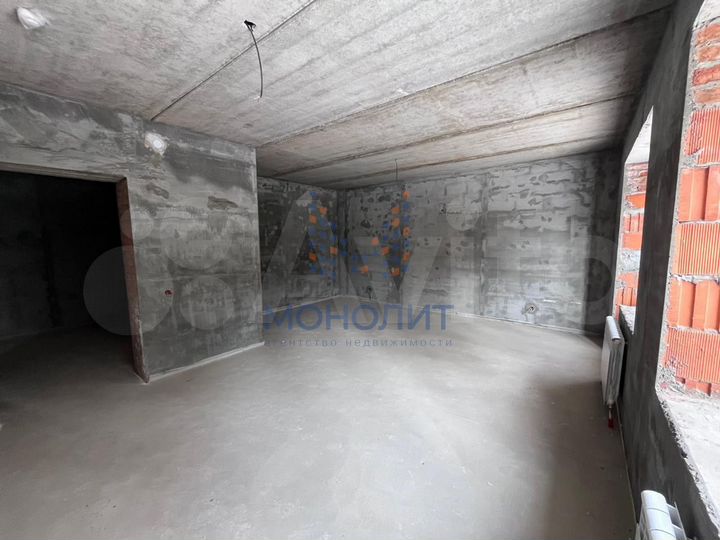 2-к. квартира, 75 м², 1/4 эт.