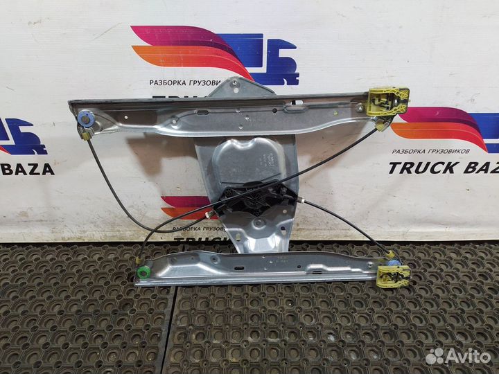 Стеклоподъемник левый Renault T