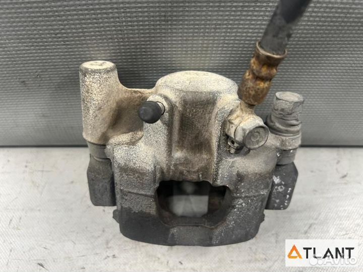 Суппорт задний правый toyota caldina