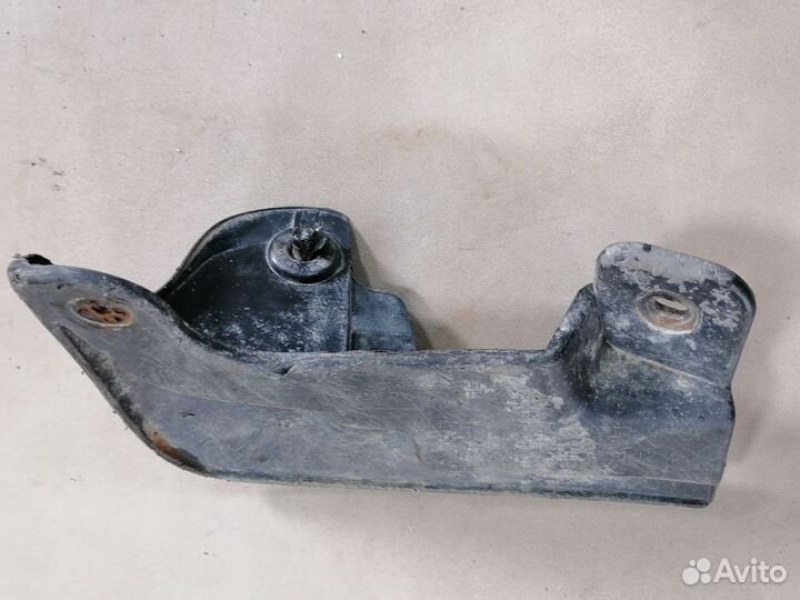 Брызговик передний правый для Hyundai Accent II