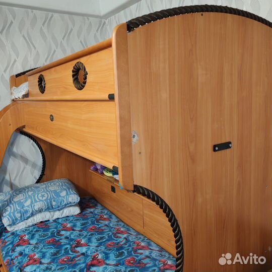 Двухъярусная кровать бу