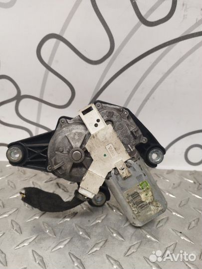 Моторчик заднего стеклоочистителя Renault Trafic 2