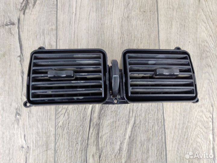 Дефлектор воздушный Центральный Albea