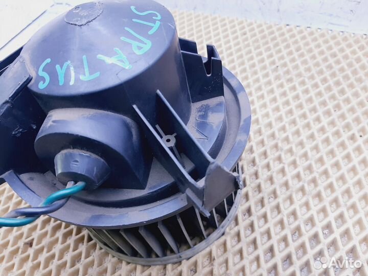 Вентилятор печки Dodge Stratus