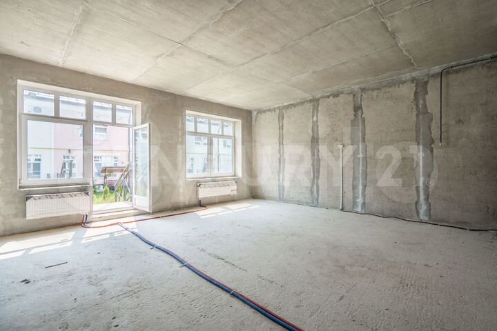 3-к. квартира, 200 м², 1/3 эт.