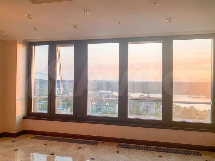 3-к. квартира, 108 м², 14/16 эт.