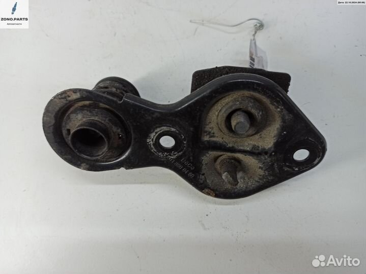 Замок капота 2038800460 на Mercedes W203 (C)
