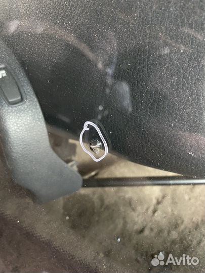 Стекло лобовое Renault Sandero 1 09-14г