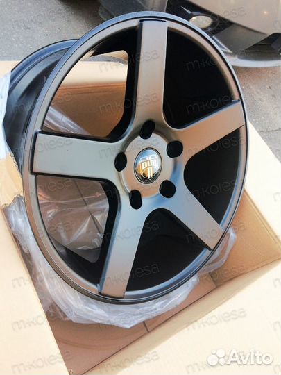 NEW диски DUB Toyota 200 lexus R24 Black