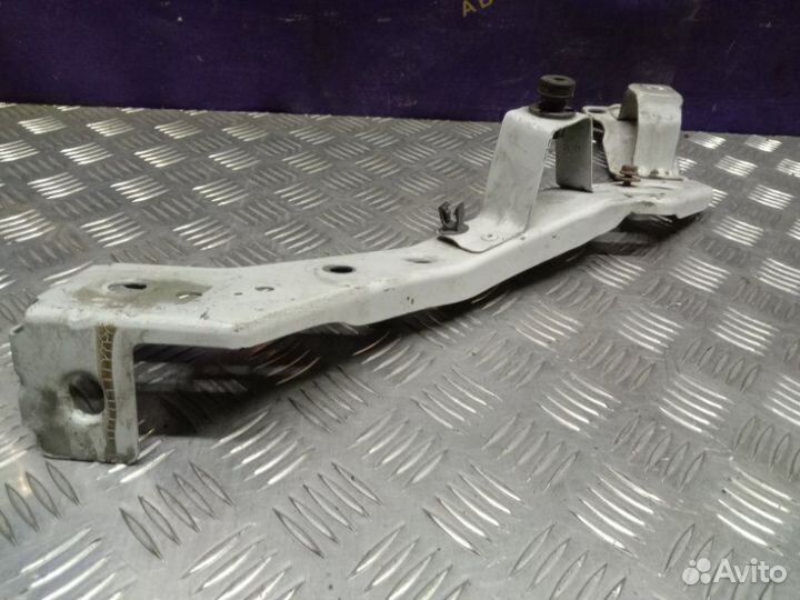 Рамка радиатора левая Renault Fluence седан 1.6