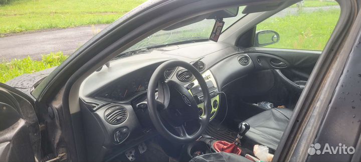 Ford Focus, 2003