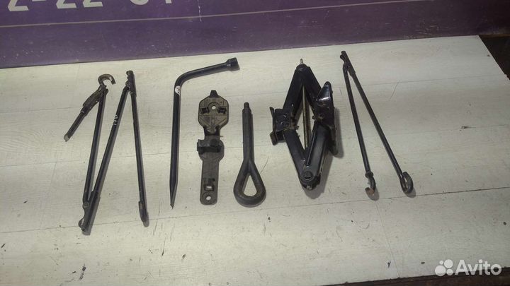 Домкрат крюк ключ Форд Транзит 2014-2023