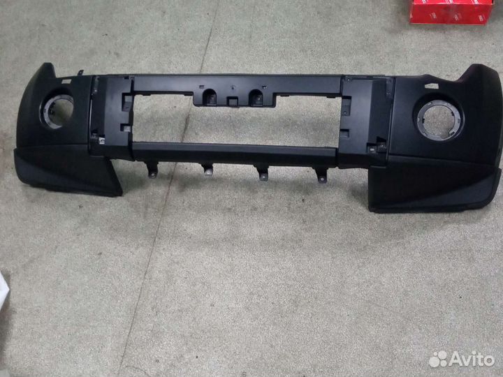 Бампер передний Mitsubishi Pajero IV