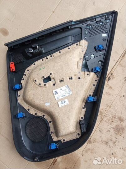 Обшивка двери задняя левая Volvo Xc40 D4204T16