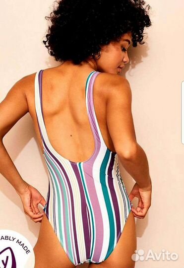 Купальник слитный новый