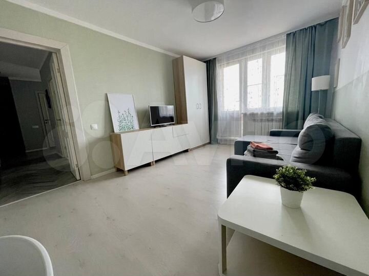 2-к. квартира, 56 м², 4/9 эт.