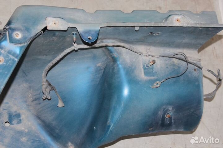 Передний телевизор Chevrolet TrailBlazer 1 GMT360