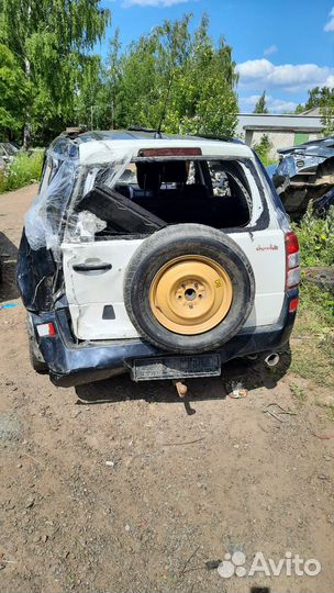 Suzuki grand vitara в разборе