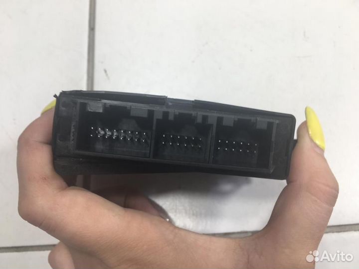 Блок управления парктроником Volkswagen Tiguan 5N1