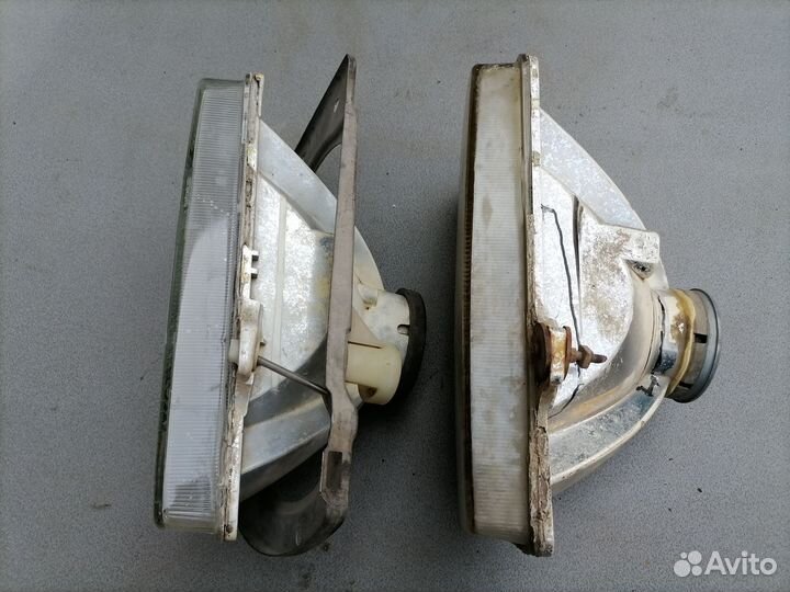 Стекло правой фары для VW Golf II/Jetta II рест