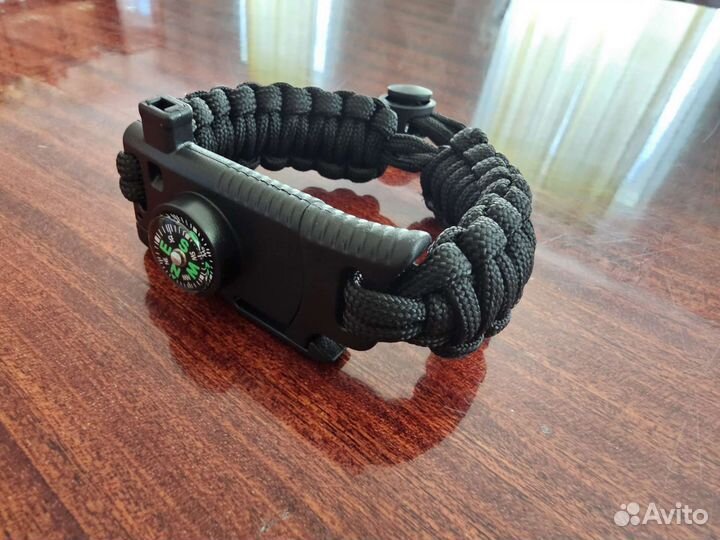 Тактический браслет из паракорда