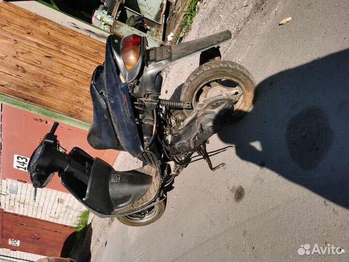 Скутер Suzuki Sepia на запчасти