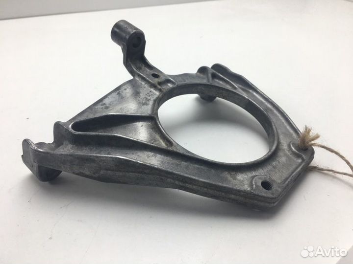 Кронштейн Subaru Legacy B4 BL5 EJ202 2003