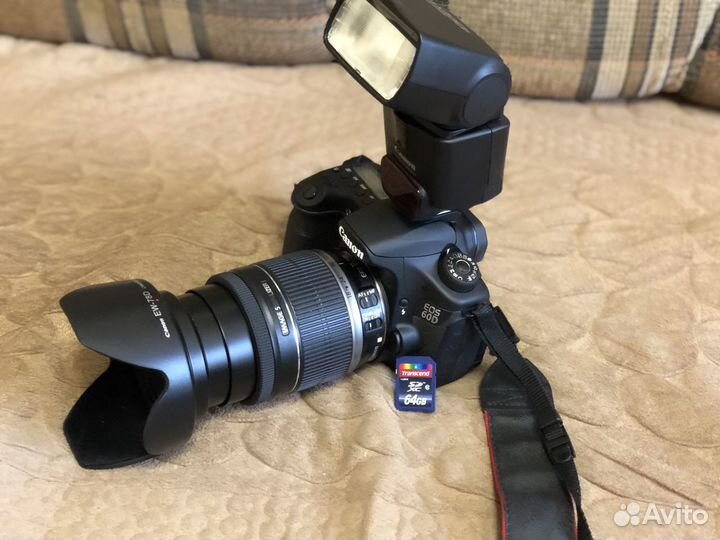 Фотоаппарат зеркальный Canon EOS 60D с объективом