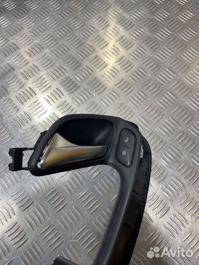 Ручка двери внутренняя передняя левая Volkswagen