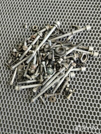 Kawasaki zx7r, zx7, ZX750P болты, гайки двигателя