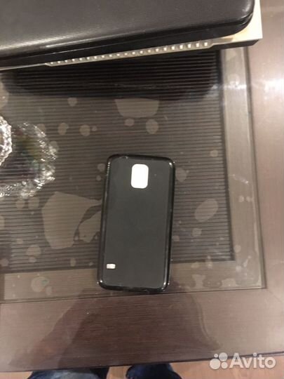 Чехлы для samsung S5 и один на A5 (новые)