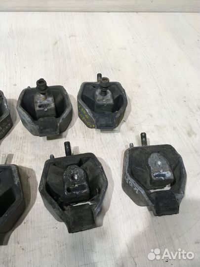 Опора подушка кпп Ауди 100 С4