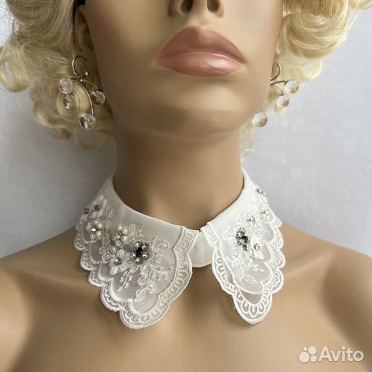 Съемный воротничок из органзы с вышивкой и декором