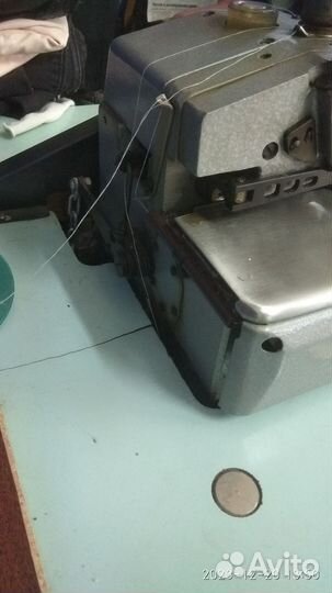 Оверлок для швейной машины