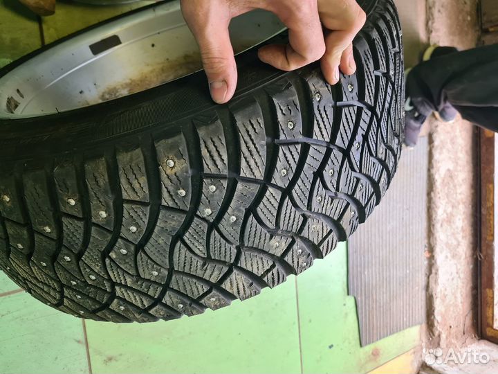 Dunlop SP Winter Ice 03 245/45 R17