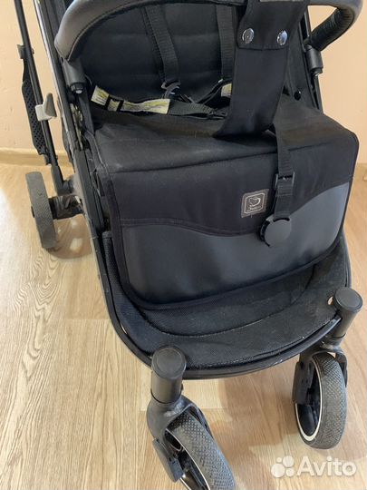 Прогулочная коляска забронирована